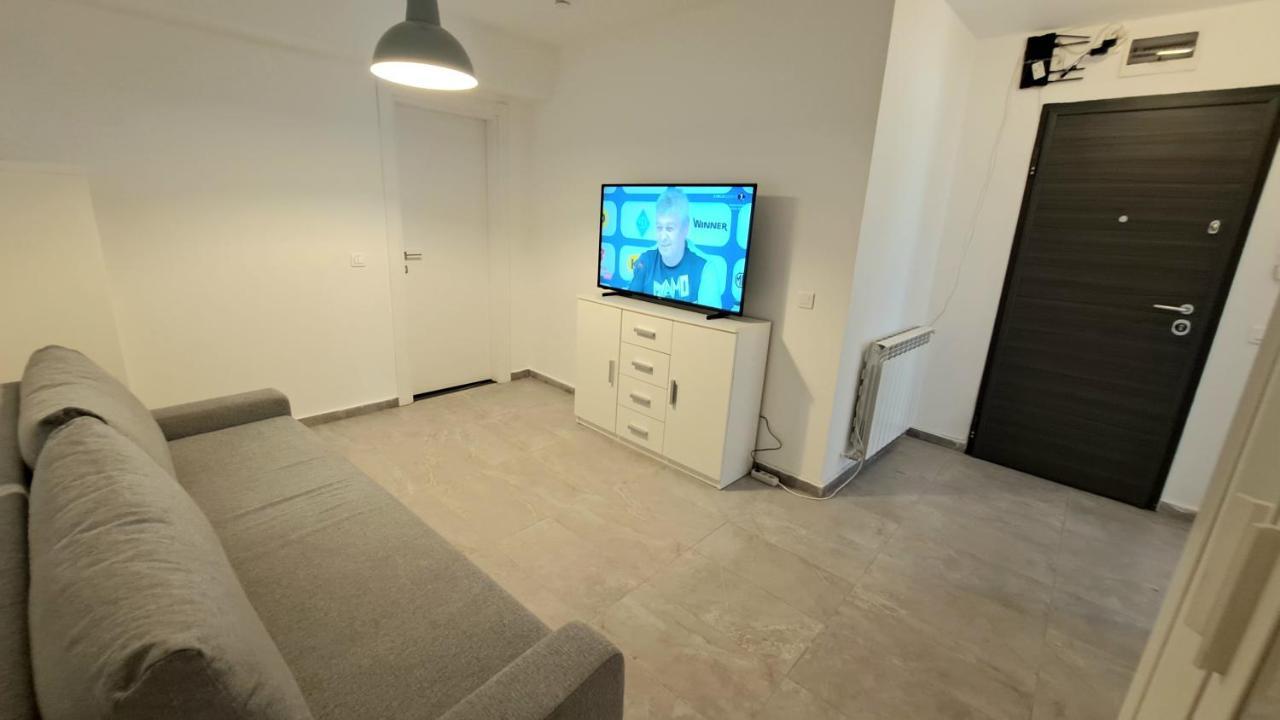 Ris Studio Dublu Universitate, Centrul Vechi Bucureşti Ngoại thất bức ảnh
